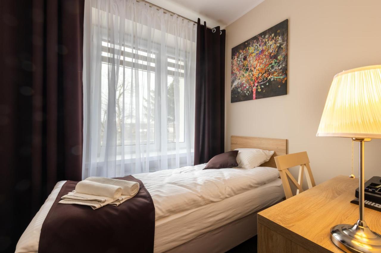Astoria Fly Modlin Airport Aparthotel Pomiechowek Exterior photo